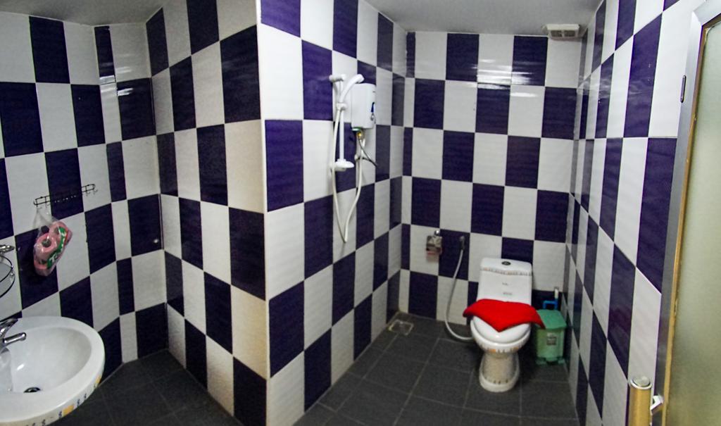 פנום פן Riverside Backpackers מראה חיצוני תמונה