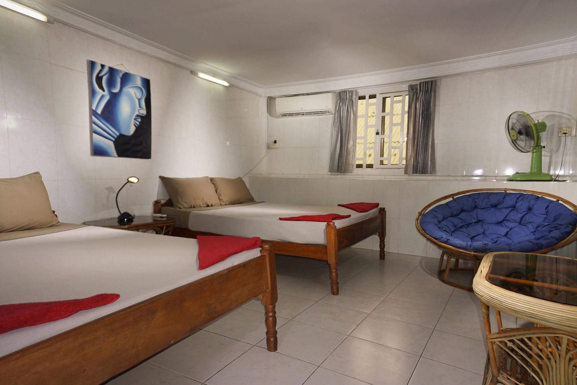 פנום פן Riverside Backpackers מראה חיצוני תמונה