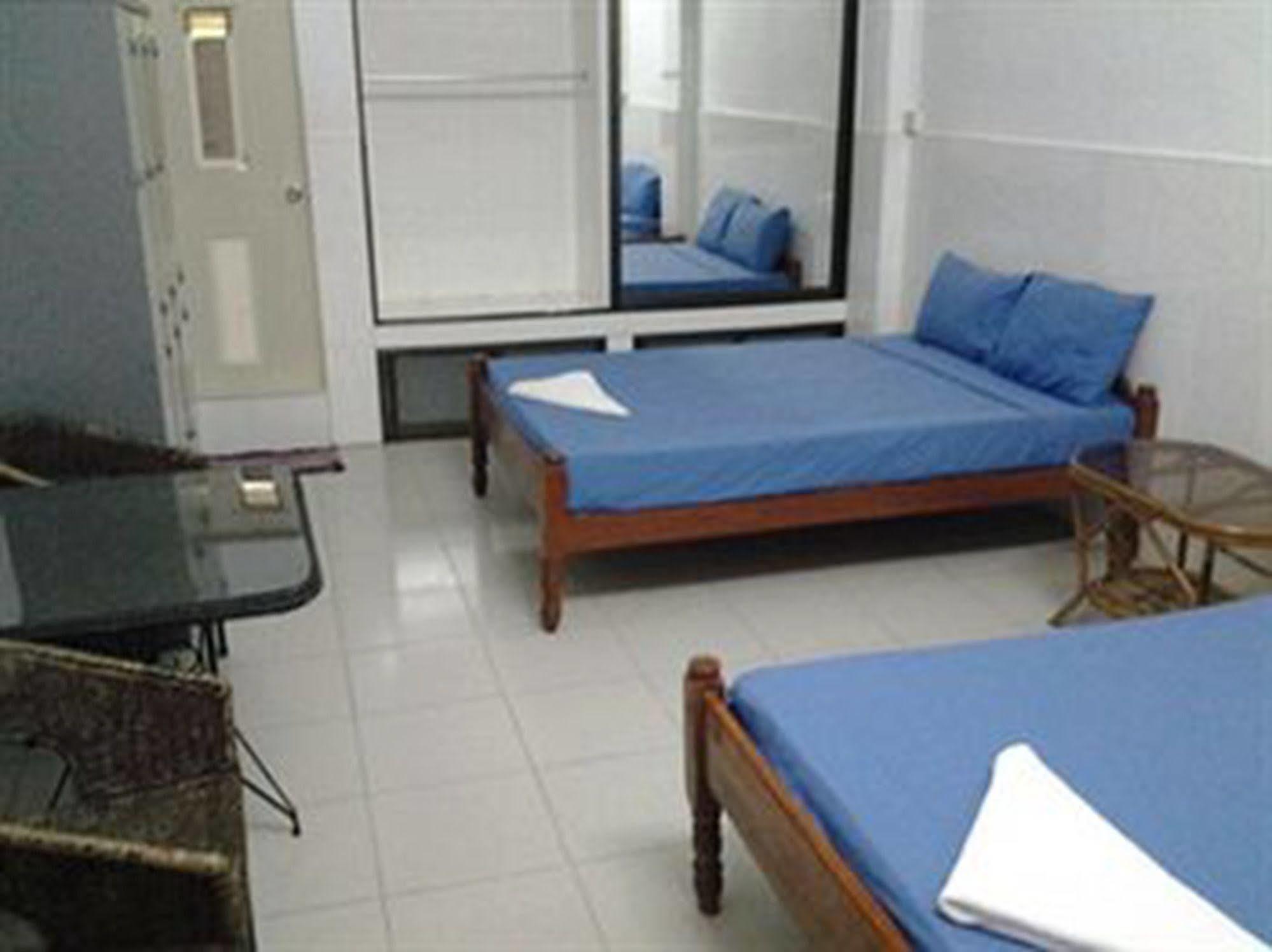 פנום פן Riverside Backpackers מראה חיצוני תמונה